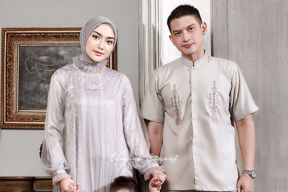 6 Gaya Lebaran ala Keluarga Citra Kirana, Inspirasi Baju Sarimbit Anti Boring