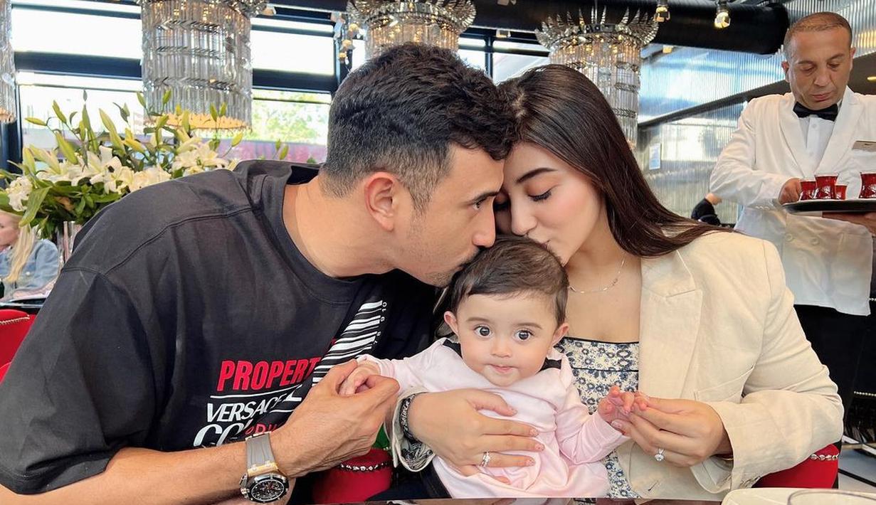 Ali Syakieb dan Margin Wieheerm liburan di Turki (Instagram/marginw)