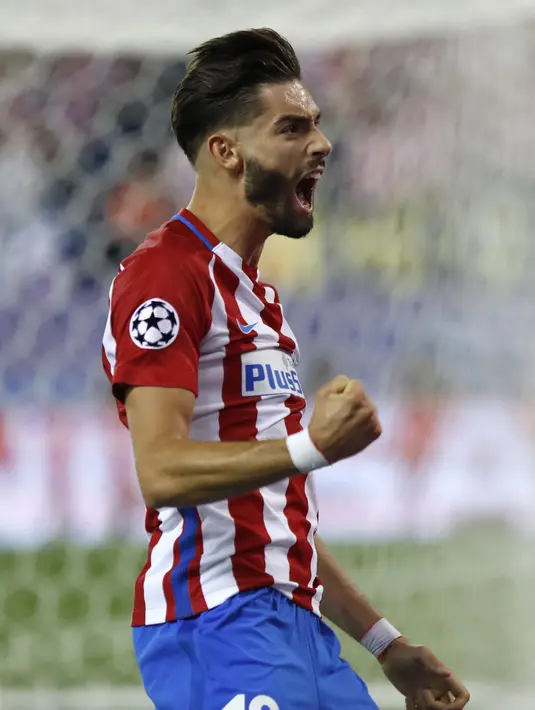 Pemain asal Belgia, Yannick Ferreira-Carrasco mencetak satu-satunya gol untuk kemenangan Atletico Madrid atas Bayern Munchen pada laga grup D Liga Champions di Vicente Calderon stadium, Madrid, Kamis (29/9/2016) dini hari WIB. (EPA/Ballesteros)