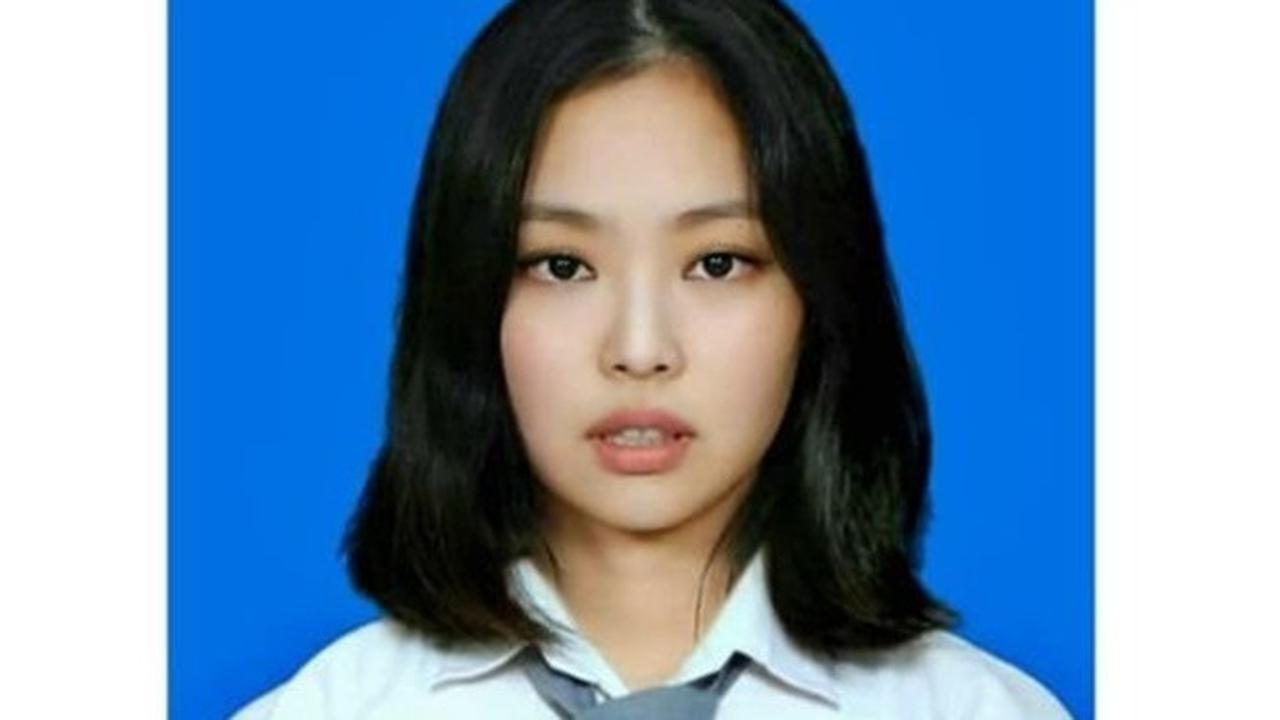 5 Foto Editan Member Blackpink Pakai Seragam Sekolah Ini Bikin Ketawa