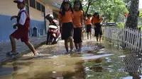 Salah satu sekolah dasar di Palembang yang rutin terendam banjir (Liputan6.com / Nefri Inge)