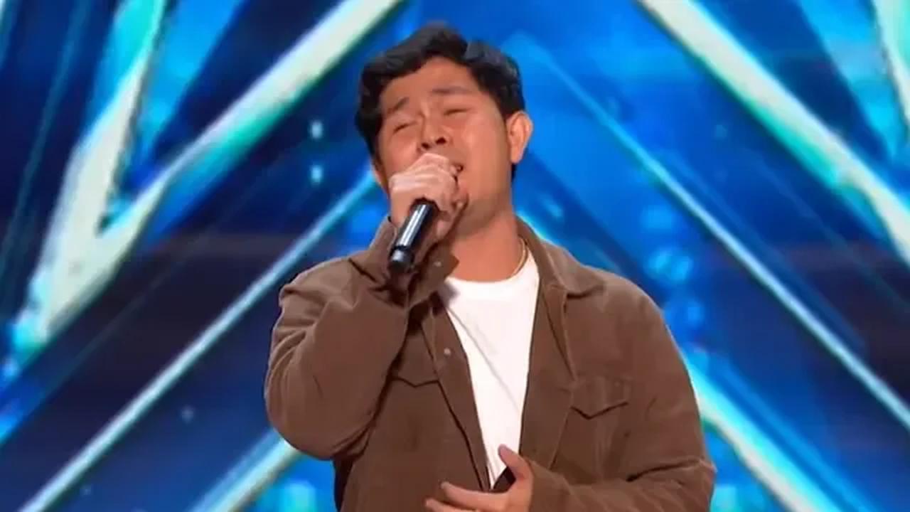 Putri Ariani dan Cakra Khan mewakili Indonesia dalam ajang kompetisi paling terkenal saat ini.