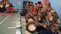Pertunjukan kolaborasi rebana dan beduk (RnB) dengan wayang golek di Rupbasan Purbalingga, Jawa Tengah. (Foto: Liputan6.com/Kominfo Purbalingga)