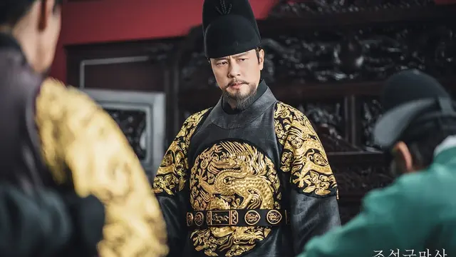 Kam Woo Sung sebagai Raja Taejong di Joseon Exorcist. (SBS via Soompi)
