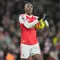 Pemain Arsenal, Eberechi Eze, berjalan meninggalkan lapangan usai pertandingan Liga Premier melawan Tottenham di London, Minggu, 23 November 2025. (AP Photo/Frank Augstein)