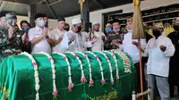 Sultan Sepuh ke XIV Keraton Kasepuhan Cirebon PRA Arief Natadiningrat tutup usia pada Rabu, 22 Juli 2020. (Liputan6.com/ Panji Prayitno)