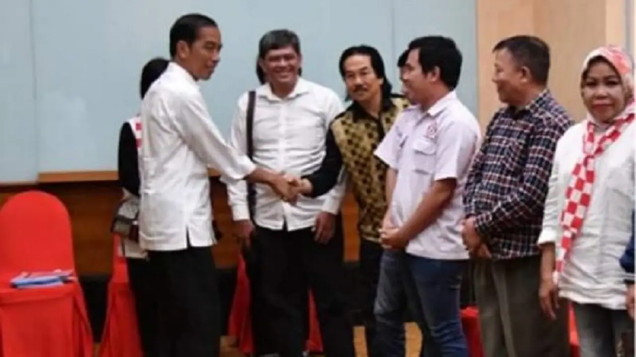 Relawan Solmet saat bertemu Presiden Jokowi Maret lalu. (Ist)