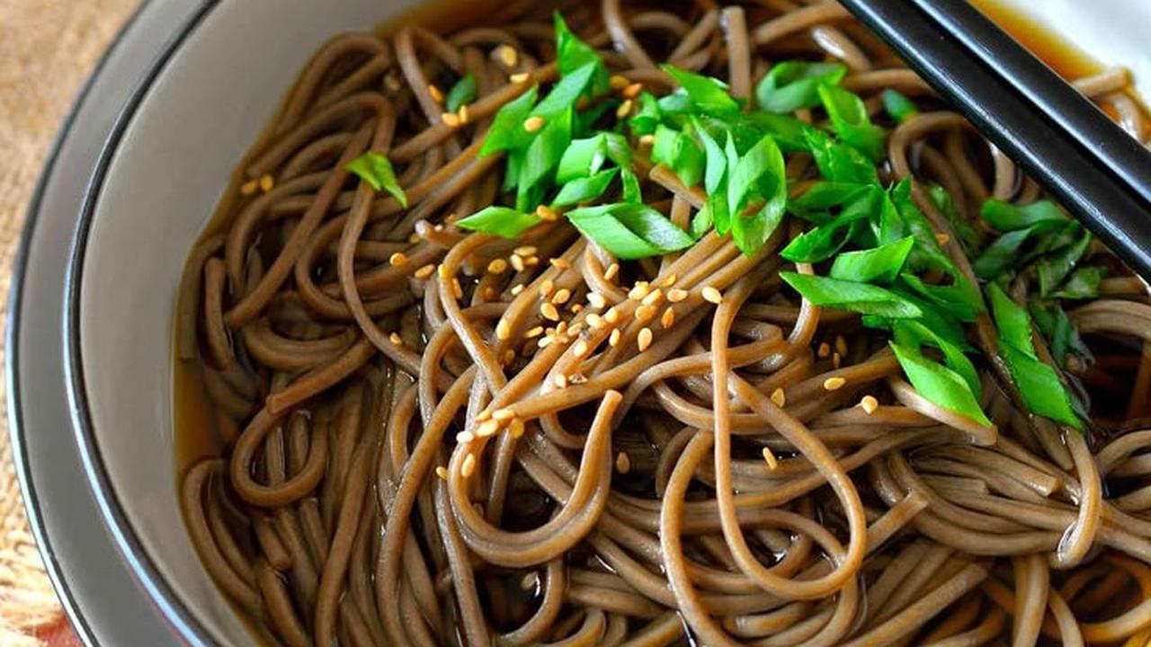 Ilustrasi Mie Soba (©Pinterest)