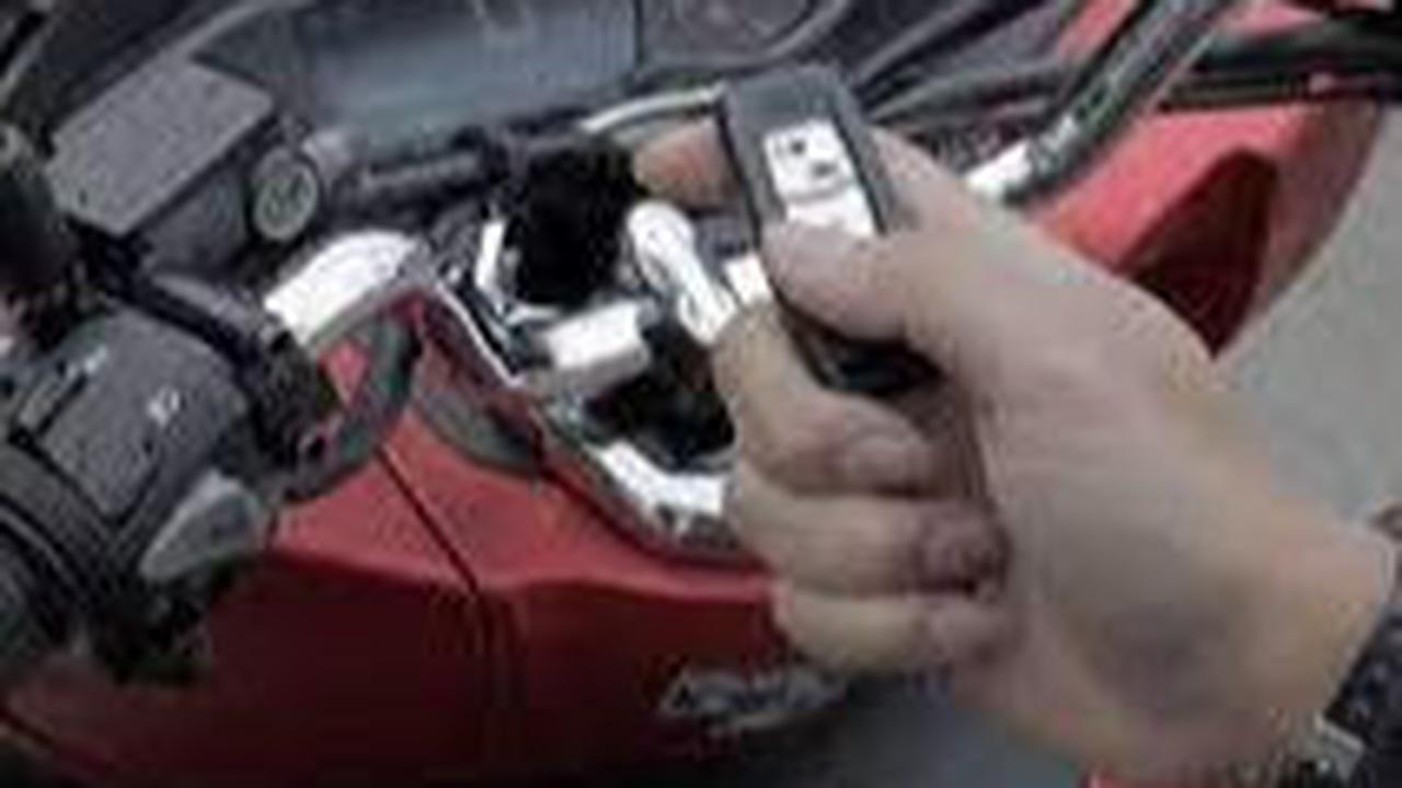 Gunakan Kunci T Untuk Jebol Sistem Keamanan Motor