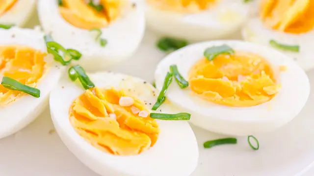 Deretan Makanan Penguat Akar Rambut yang Wajib Masuk dalam Diet Sehari-hari, Bye Rontok!