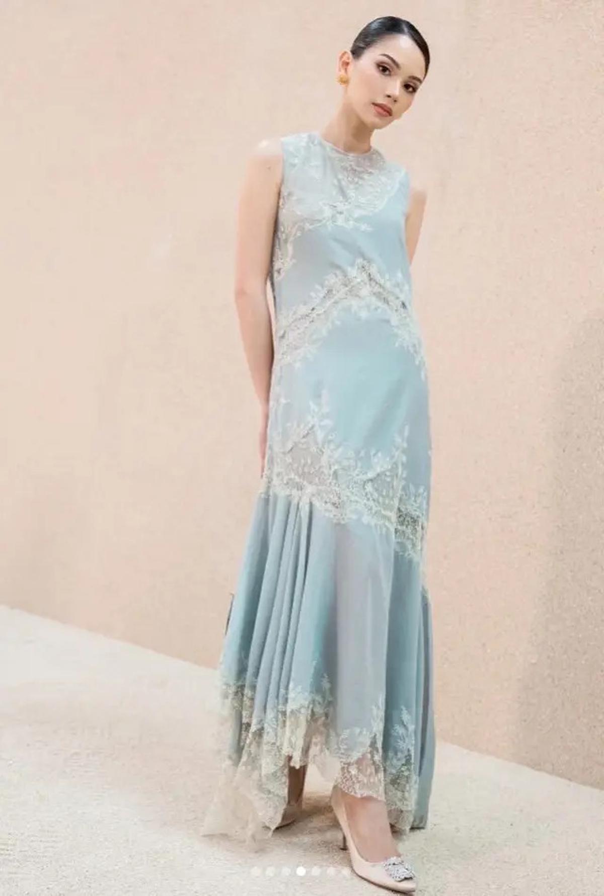 Gaya Alyssa Daguise Saat Pakai Dress Panjang, Anggun Mempesona
