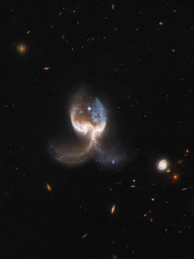 Galaksi Malikat atau Sistem VV-689.