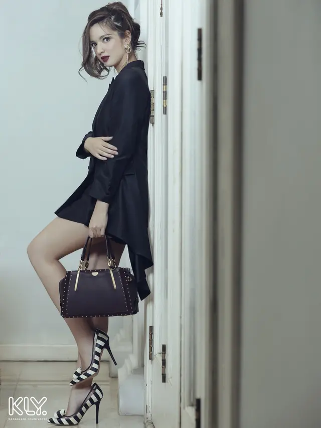 [Fimela] Eksklusif Nia Ramadhani