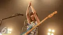 Grup band asal Jepang Silent Siren beraksi dalam konser yang di gelar di Annex Building, Jakarta, Sabtu (19/9/2015). Silent Siren terdiri dari 4 cewek cantik itu berhasil menghibur penggemarnya di Jakarta. (Liputan6.com/Faizal Fanani)
