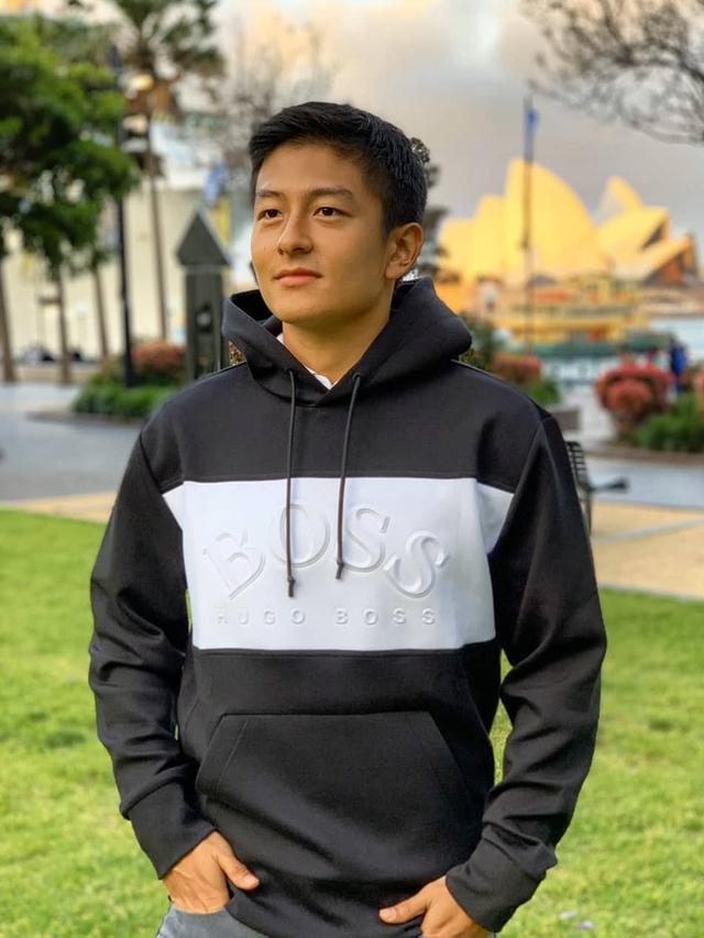6 Potret Terbaru Rio Haryanto Pembalap yang Dikabarkan Akan Menikahi Larissa Chou