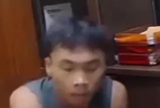 Seorang pria nekat melakukan pencurian uang di meja resepsionis Hotel Mira, Gunung Sahari, Jakpus. (Foto: Tangkapan Layar Sosmed)