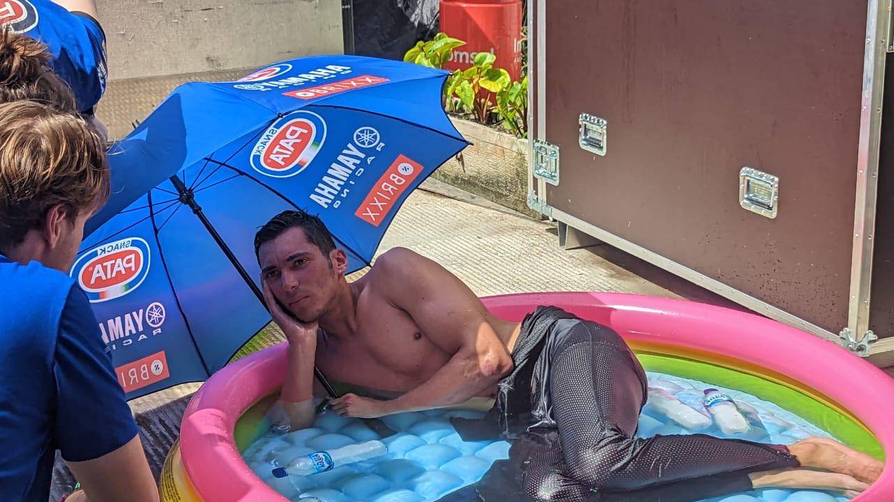 Pembalap Yamaha di WSBK Mandalika 2022, Toprak Razgatlioglu berendam air dingin di Sirkuit Mandalika, Lombok.