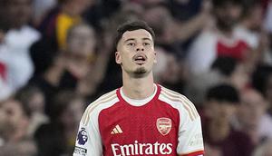Ekspresi pemain Arsenal, Gabriel Martinelli setelah merayakan gol kemenangan timnya atas Manchester City pada laga lanjutan Liga Inggris 2023/2024 yang berlangsung di Emirates Stadium, London, Inggris, Minggu (08/10/2023) malam WIB. Kemenangan 1-0 Arsenal membawa mereka menempati posisi kedua klasemen dengan raihan 20 poin, atau hanya terpaut dua gol dari Tottenham yang berada di puncak. (AP Photo/Kirsty Wigglesworth)