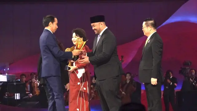 Presiden Jokowi Berikan ASEAN Prize