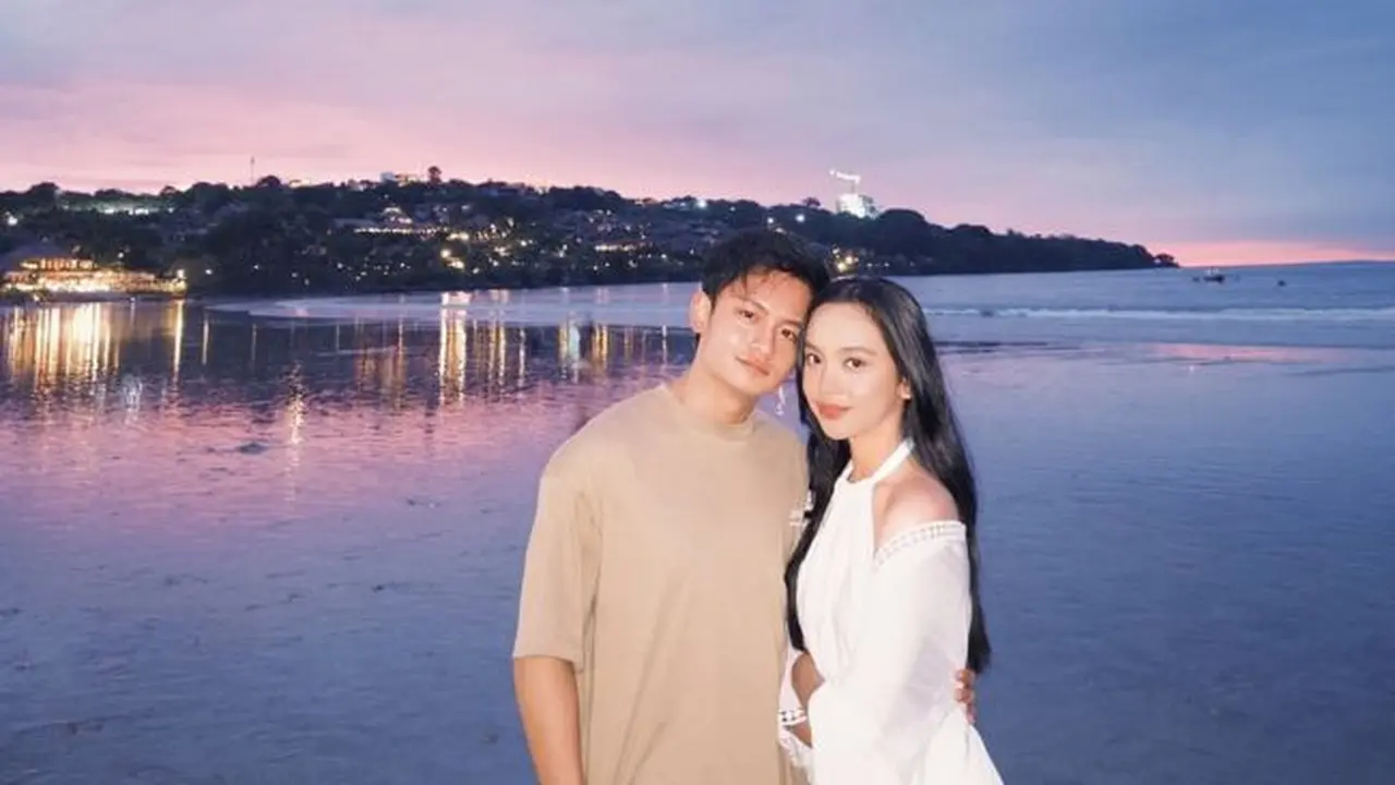 Potret Liburan Romantis Randy Martin dan Lyodra, Tampilkan Visual Memesona (credit: instagram/randymartinnn)