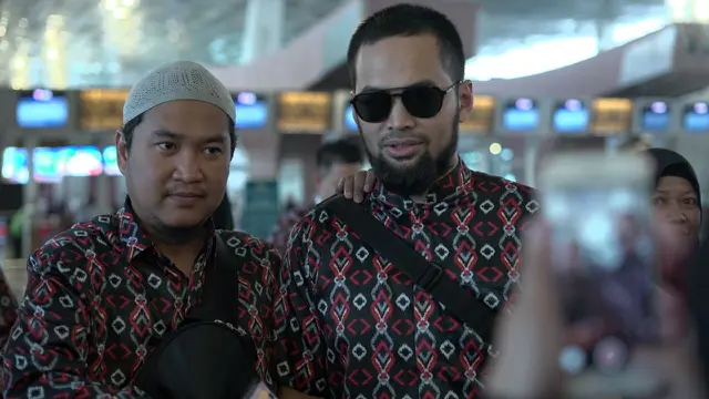 Teuku Wisnu umrah