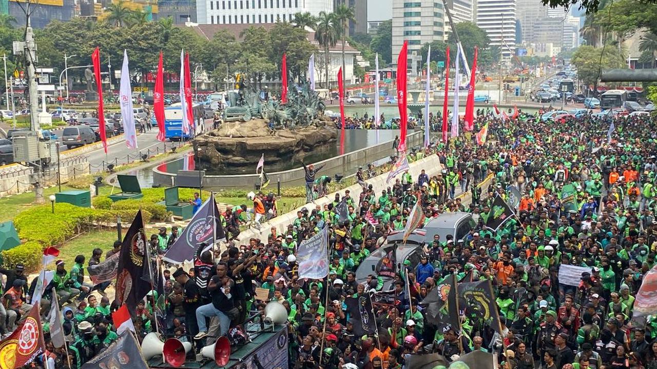 Tak Semua Ojol Turun ke Jalan Demo di Patung Kuda, Ini Alasannya