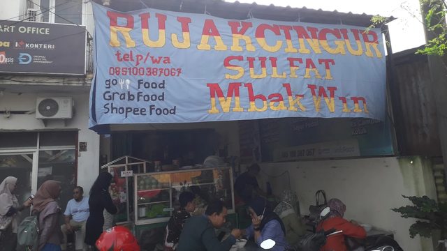 8 Rekomendasi Tempat Makan Rujak Cingur di Malang yang Populer Tahun ...