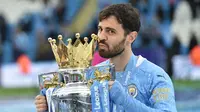 Bernardo Silva. Gelandang Manchester City berusia 26 tahun ini didatangkan dari Monaco pada 2017/2018. Ia kini memiliki nilai pasar sebesar 70 juta euro. Total 4 musim, ia telah tampil dalam 202 laga dengan mencetak 35 gol dan 44 assist di semua kompetisi. (Foto: AFP/Pool/Peter Powell)