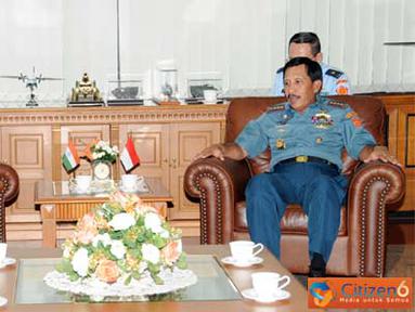 Citizen6, Jakarta: Turut mendampingi  Panglima TNI dalam kunjungan tersebut adalah Wakasal, Kapuspen TNI, Waasintel Panglima TNI, Waaspam Kasal, Staf Khusus Panglima TNI sedangkan Pangarmatim AL India didampingi oleh Col. Sanjeev Langeh, SM. (Athan India 