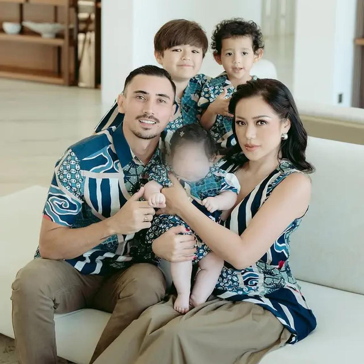 6 Potret Foto Keluarga Jessica Iskandar dan Vincent Verhaag, Pemotretan Kedua Baby Hagia