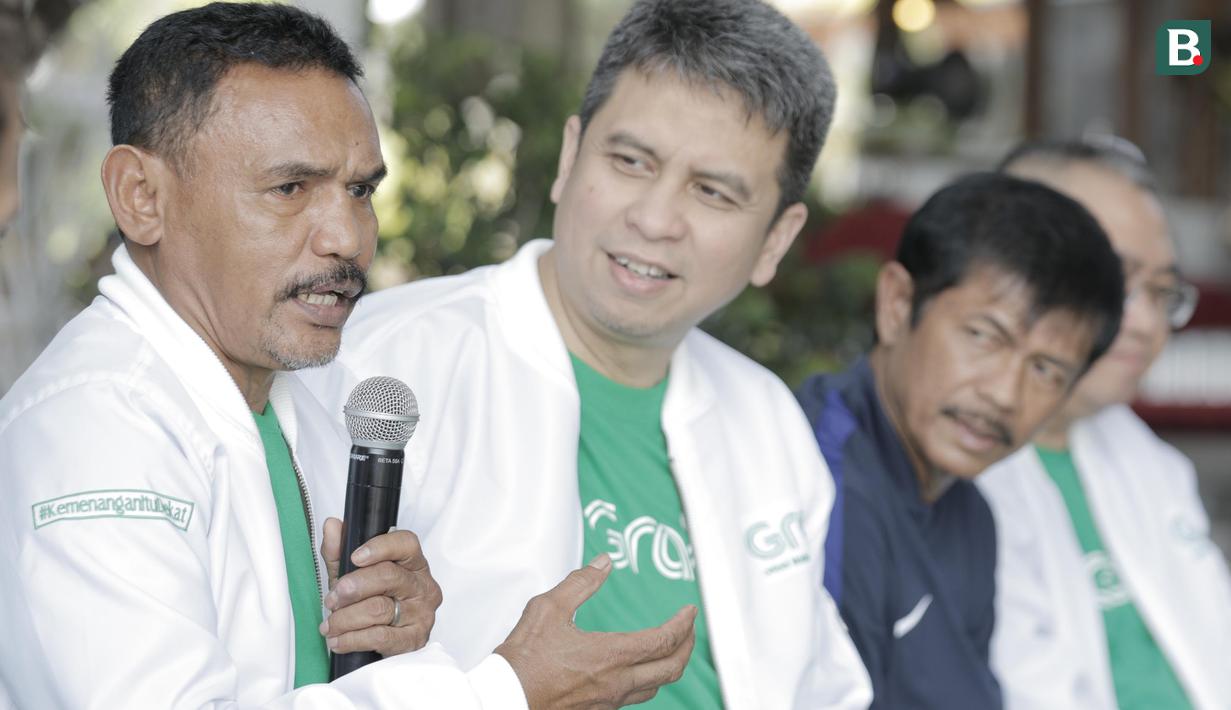 Legenda tinju Indonesia, Nico Thomas, saat peluncuran kampanye "Kemenangan Itu Dekat" di Yogyakarta, Rabu (18/7/2018). Kampanye tersebut untuk mengobarkan semangat kemenangan di Asian Games 2018. (Bola.com/M Iqbal Ichsan)