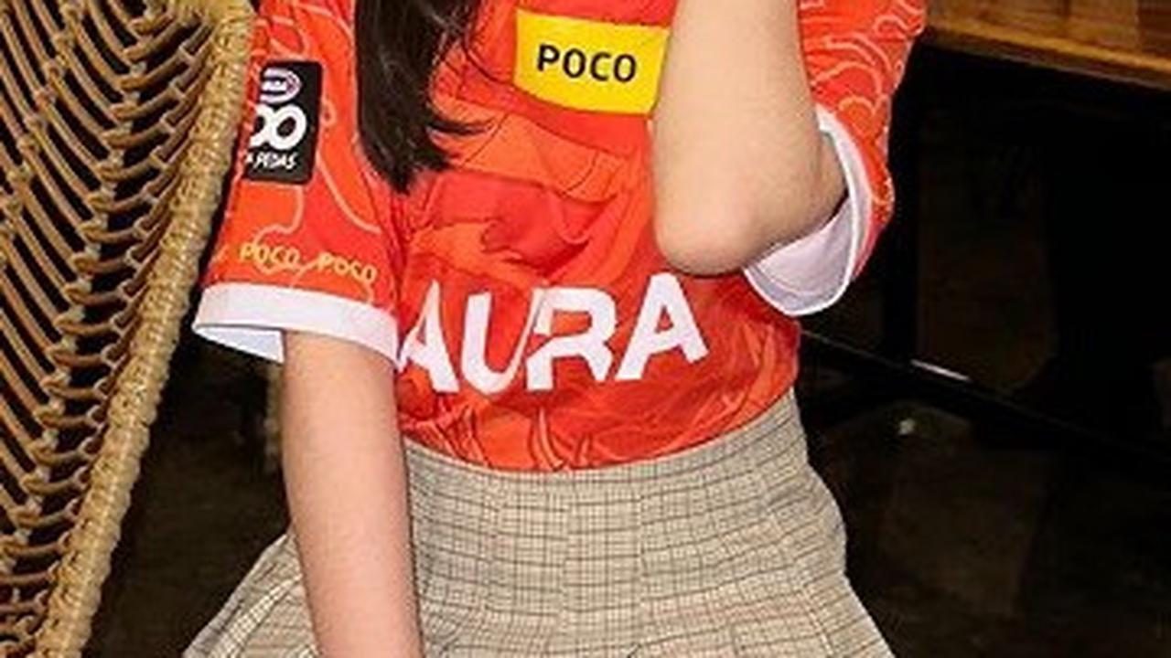 Eca didapuk sebagai brand ambassador e-sport di tahun 2022. Nama panggung Eca Aura didapatnya setelah bergabung dengan Aura Esport. Beruntung nama ini membawa hoki cukup besar untuk Eca di dunia hiburan..