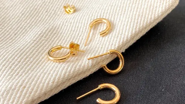 Perhiasan emas 17 karat