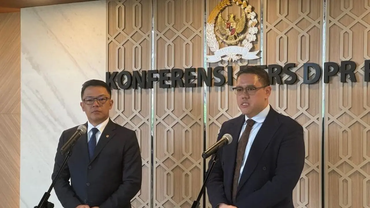 Menlu Sugiono konferensi pers di gedung DPR