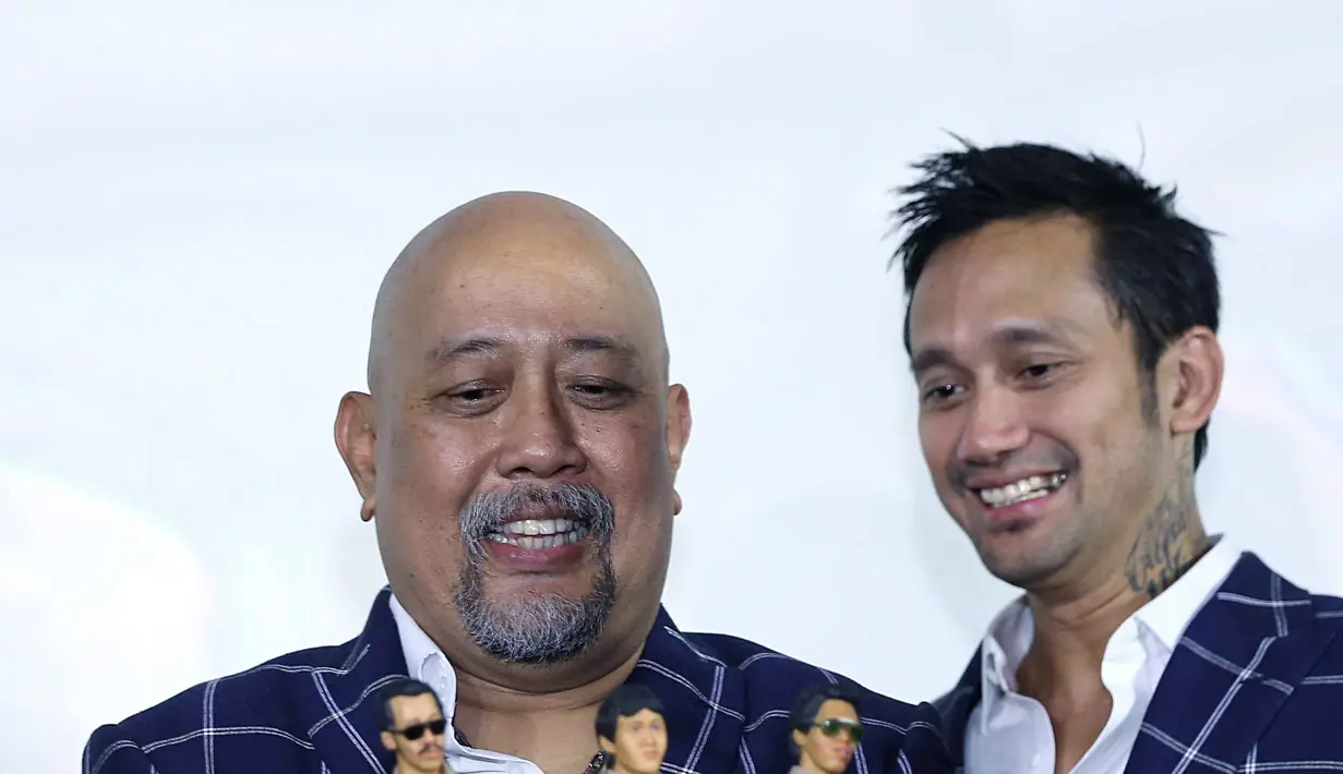 "Saya nggak bisa ngebayangin. Terimakasih, gitu aja. Terimakasih udah mencintai Warkop DKI sampai sekarang," kata Indro Warkop penuh haru di CGV Blitz, Grand Indonesia, Jakarta Pusat, Jumat (2/9). (Nurwahyunan/Bintang.com)