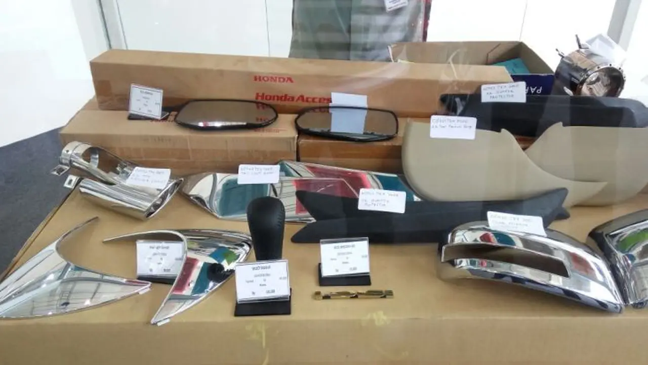 Honda Obral Aksesori di Otobursa
