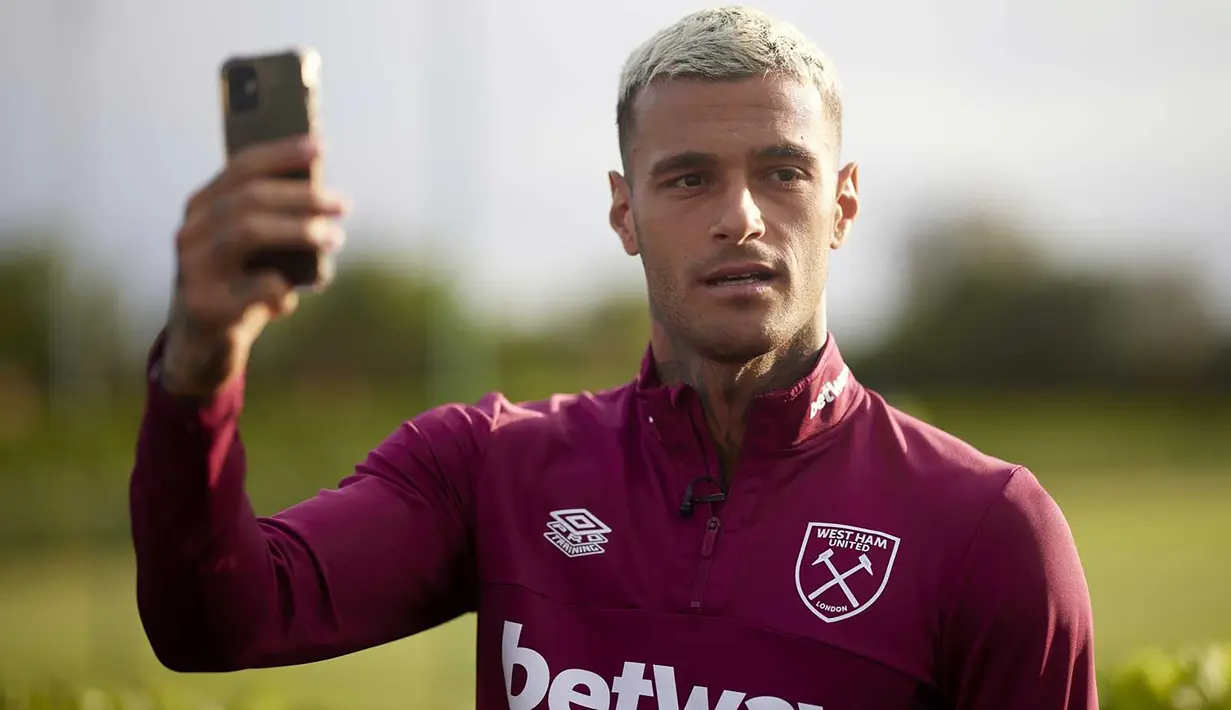 Gianluca Scamacca baru saja didatangkan West Ham United dari Sassuolo menjelang bergulirnya musim 2022/2023. Nilai transfernya menjadi salah satu rekrutan termahal The Hammers sepanjang sejarah. Berikut daftar 5 besar pemain termahal yang pernah didatangkan West Ham United. (whufc.com)