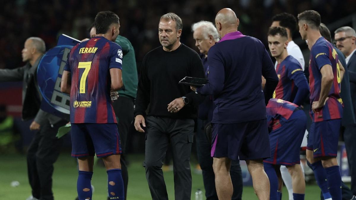 Hansi Flick Akui Barcelona Belum Selevel dengan PSG Usai Kekalahan di Liga Champions