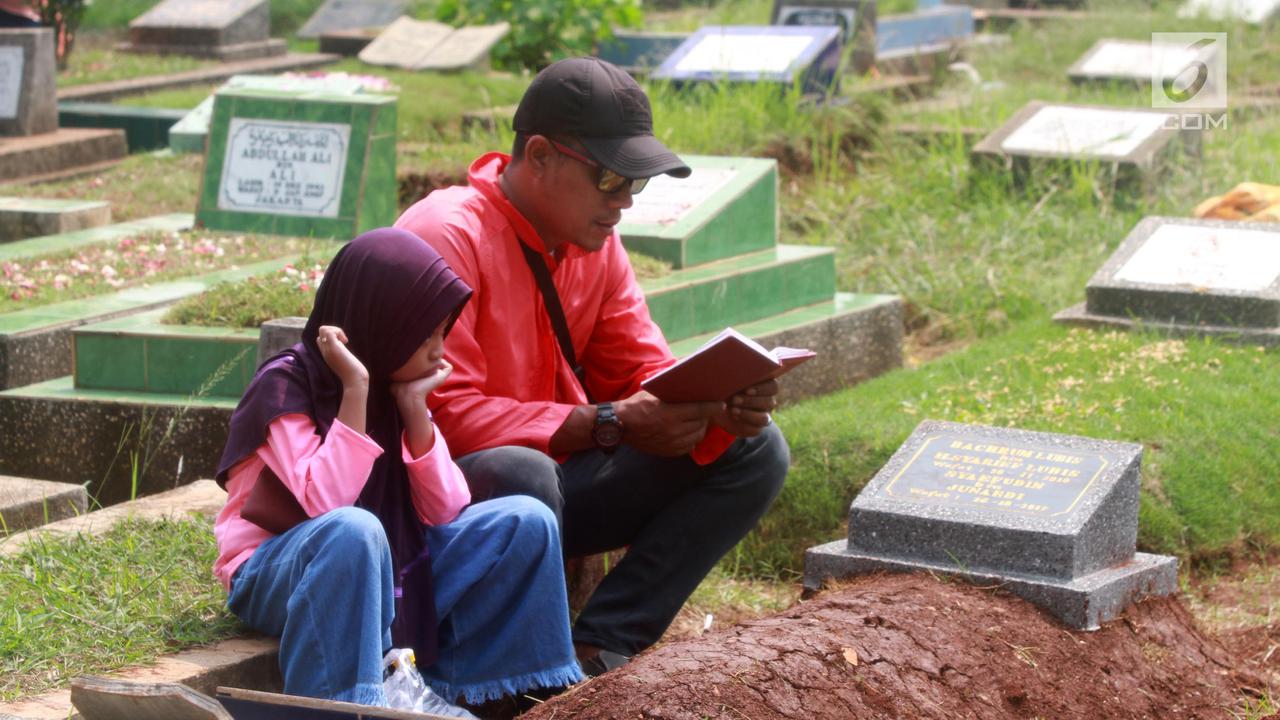 Tradisi Ziarah Kubur Saat Lebaran