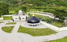 FOTO: Dahsyatnya Tsunami Aceh, Kubah Masjid Seberat 80 Ton Ini Terseret 2,5 Km Sampai Pindah Desa