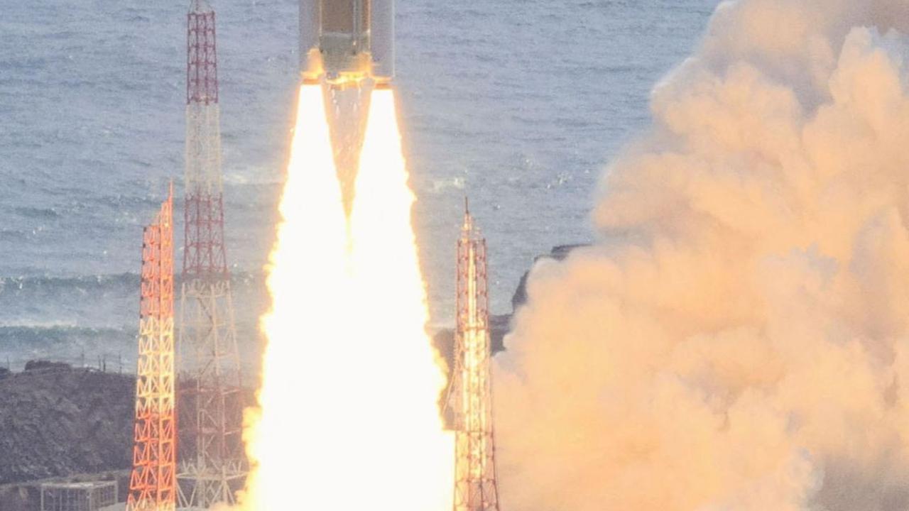 FOTO:  Setelah Sempat Dua Kali Gagal, Akhirnya Jepang Sukses Kirim Dua Satelit dengan Roket H3 Sampai ke Orbit Bumi