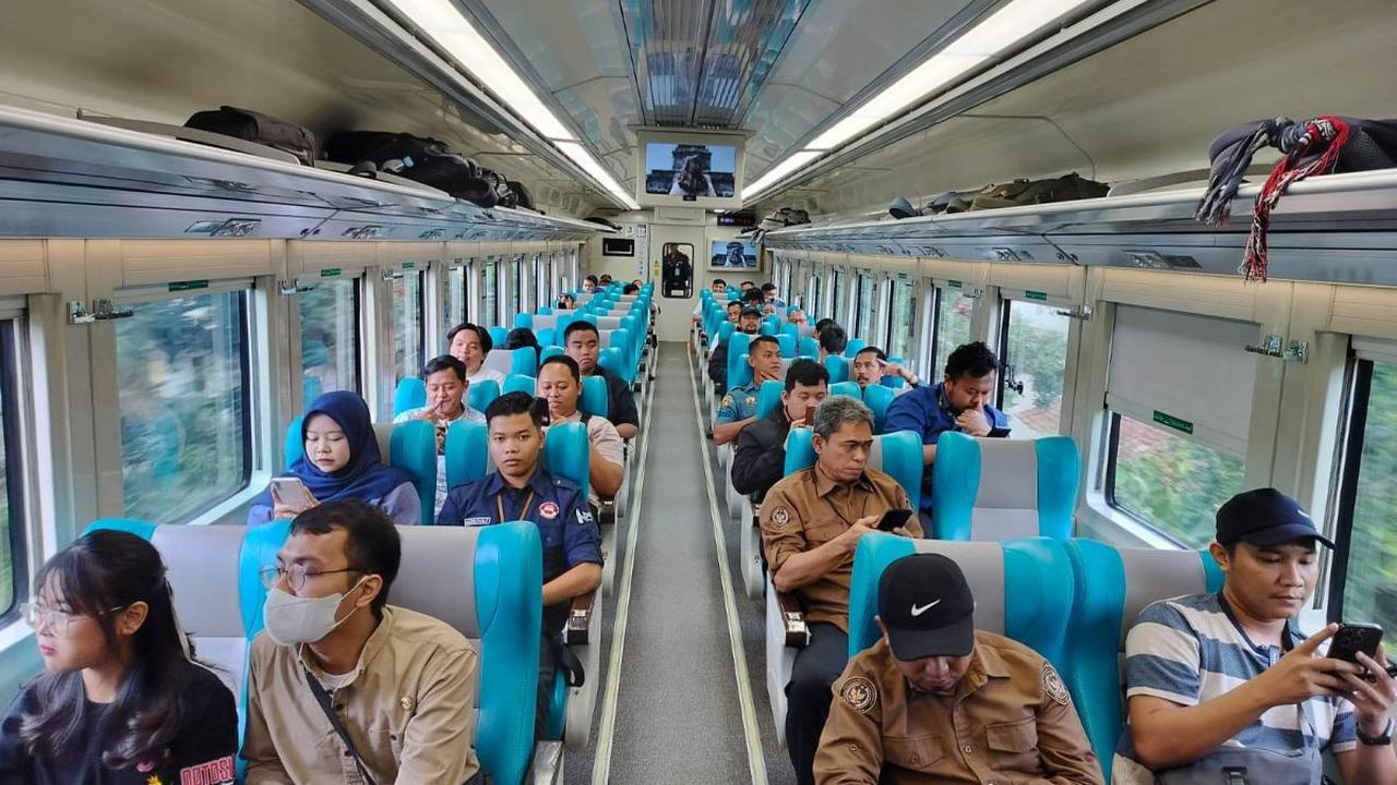 Daftar Nomor Kursi Kereta Api Dekat Jendela