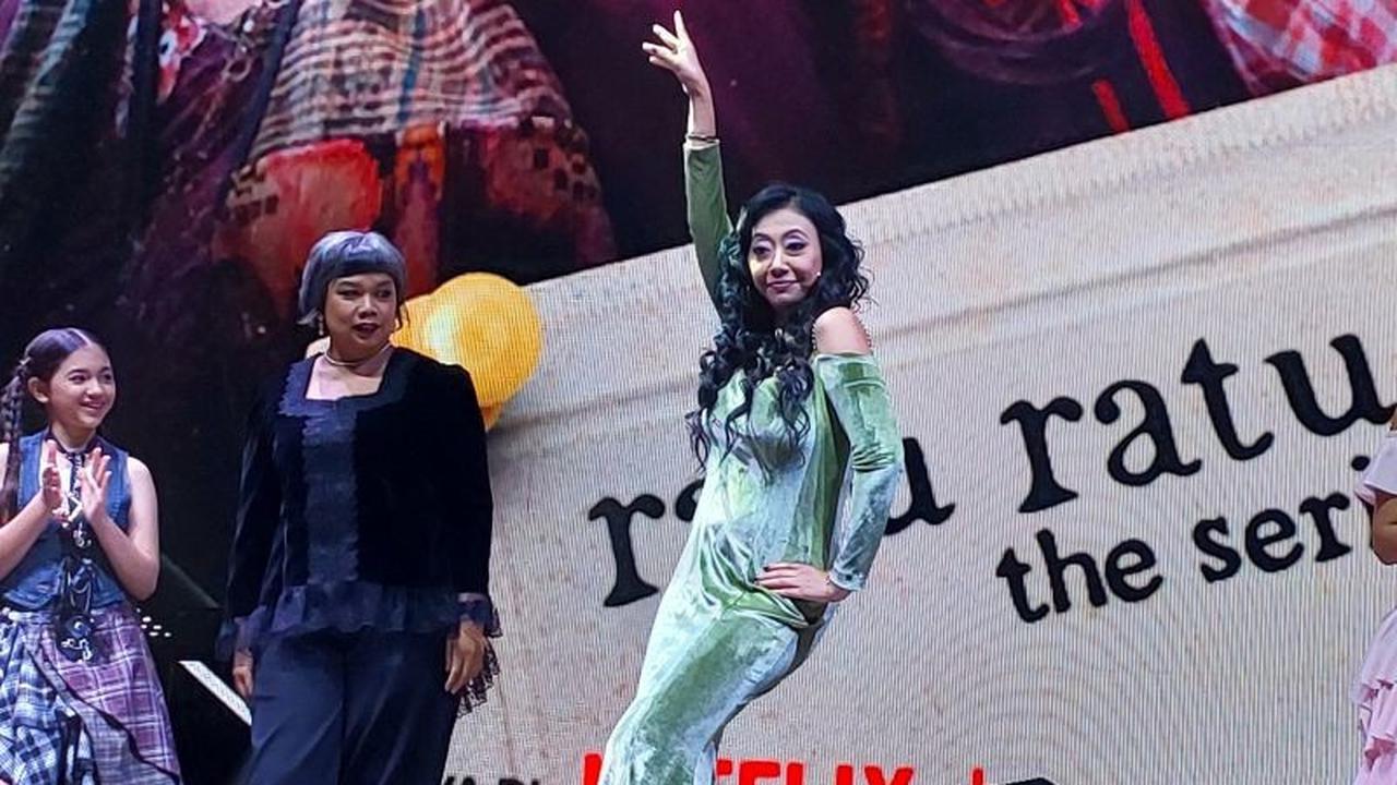 Seperti Angelina Jolie, Asri Welas Sukses Tutup Jalan Times Square New York Demi Adegan Biyah