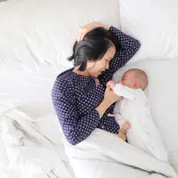 Ilustrasi ibu menyusui | unsplash.com/@liangkevin