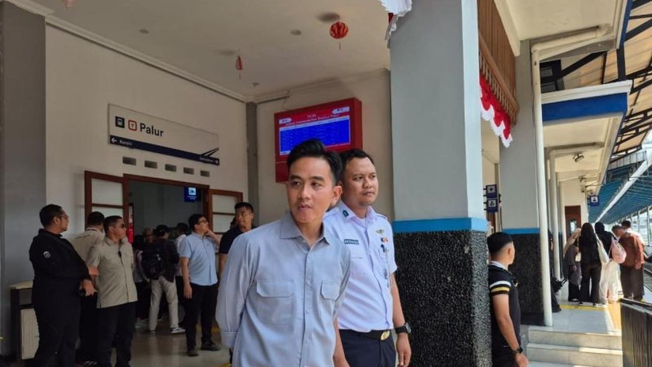 Tahukah Anda? Gibran Naik Kereta Palur-Solo Demi Tingkatkan Pelayanan Kereta Api