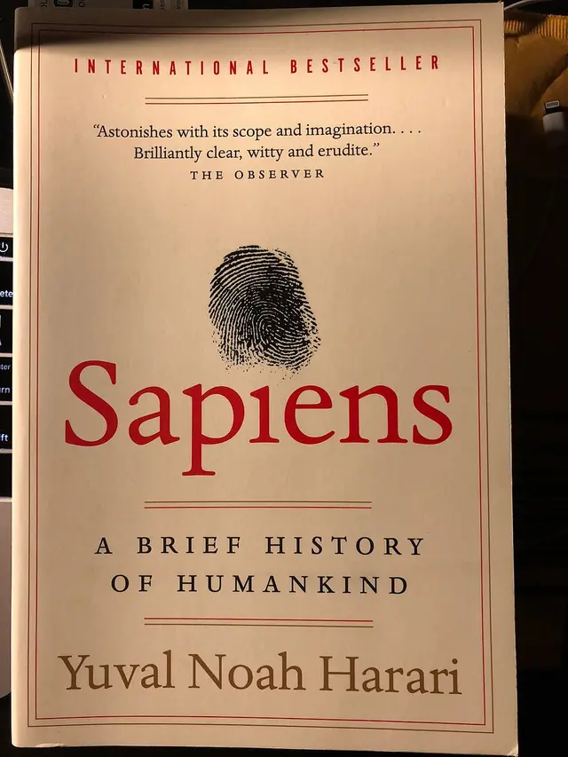 Sapiens: A Brief History of Humankind (Yuval Noah Harari)