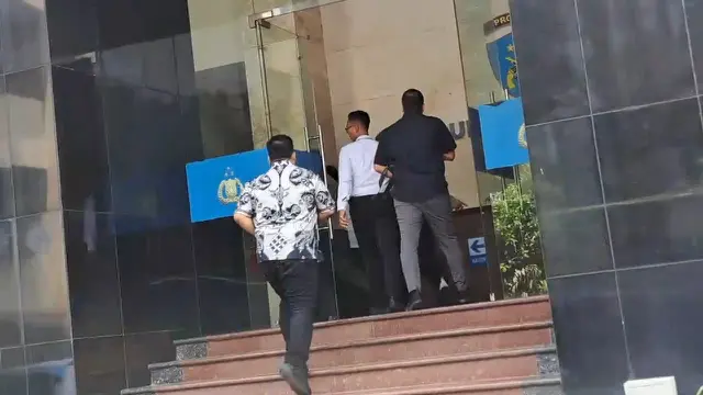 Menteri Pertanian (Mentan) Syahrul Yasin Limpo mendatangi Polda Metro Jaya, Kamis (5/10/2023) siang (Rahmat Baihaqi/Merdeka.com)