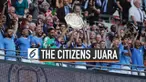 Manchester City sukses menjuarai Community Shield usai menekuk Liverpool lewat drama adu penalti. The Citizens taklukkan Liverpool dengan skor 5 - 4 hari Minggu (4/8) di Stadion Wembley.