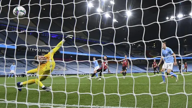 Manchester City Bungkam Bournemouth 2-1