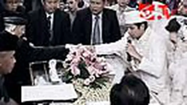 Pasha-Adelia Resmi Menikah